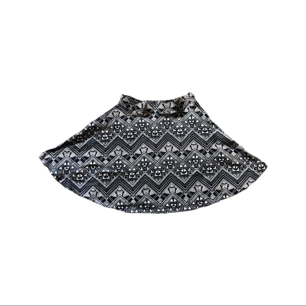 VS Black&White Geometric Hi Waist Circle Skirt